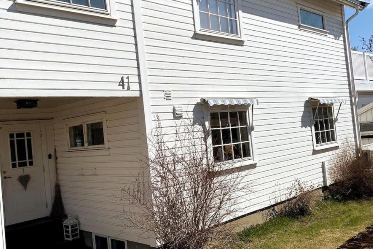 Bynaer Villa V/Ntnu.Garasje Internett, Badstue,Hage Gjøvik Extérieur photo